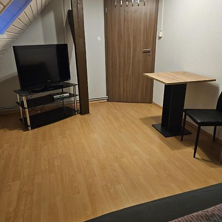 Monteurzimmer Und Pension - Ampfurth 奥舍斯莱本 外观 照片