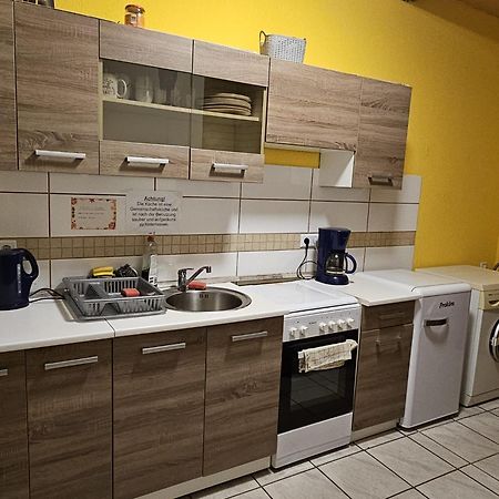Monteurzimmer Und Pension - Ampfurth 奥舍斯莱本 外观 照片