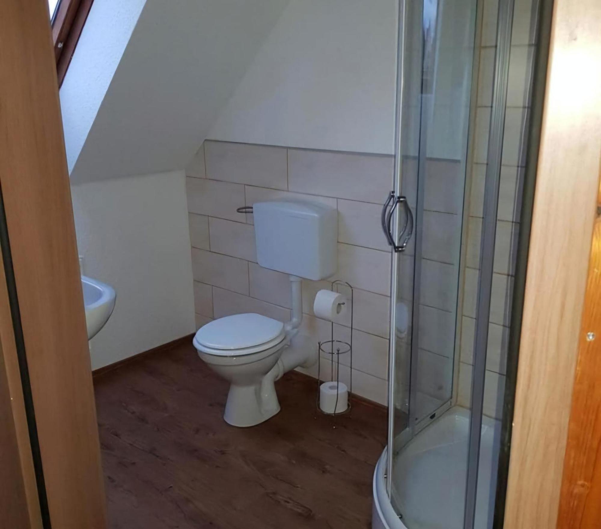 Monteurzimmer Und Pension - Ampfurth 奥舍斯莱本 外观 照片